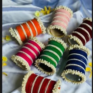 Bangle velvet set for girls | Trendy Gajra bangles set / wedding bangles / Glass bangles set / bangles for girls | beautifull set for girls