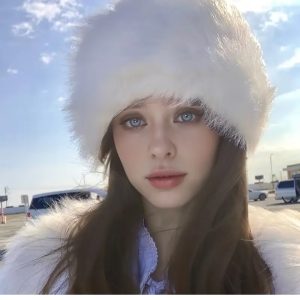 Festive Women's Fluffy Faux Fur Bucket Hat - Lightweight, Non-Elastic, and Perfect for Winter