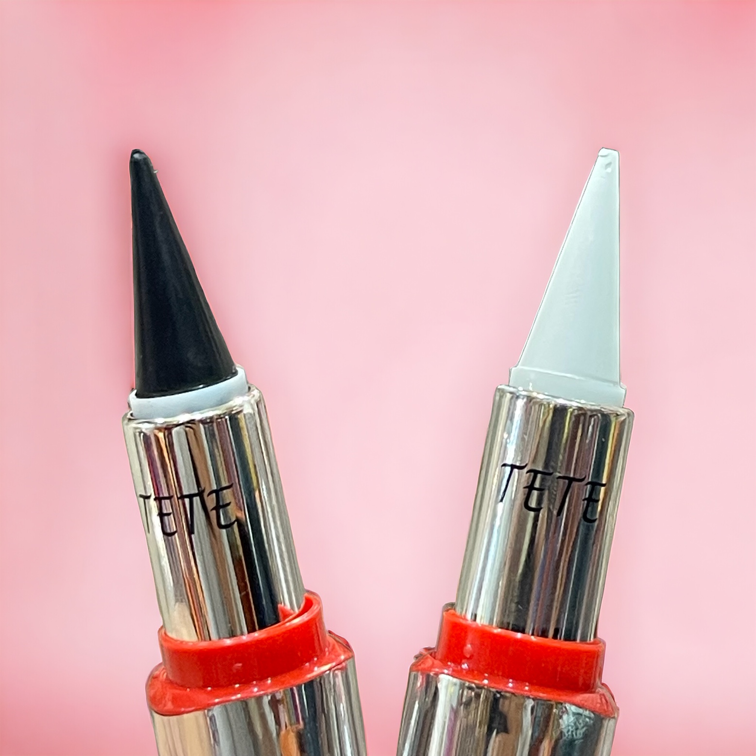 Eye Kajal Black And white Pack Of 2 Kajal Pencil Stick Tip Marker Eye Liner - White And Black Blooming Waterproof Eyeliner From: MS munasib store